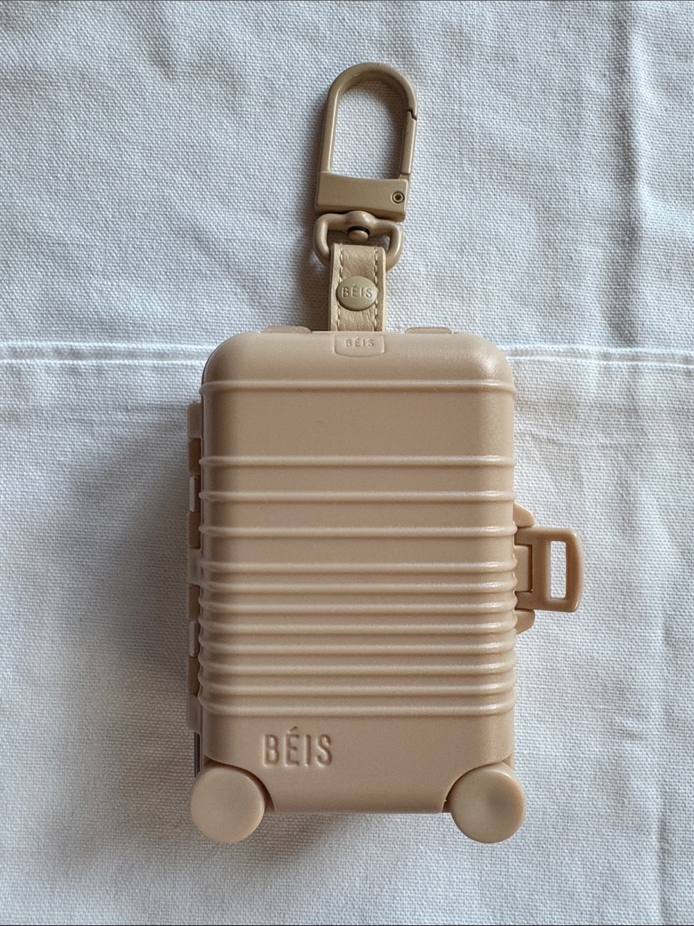 Beis Micro Roller Charm